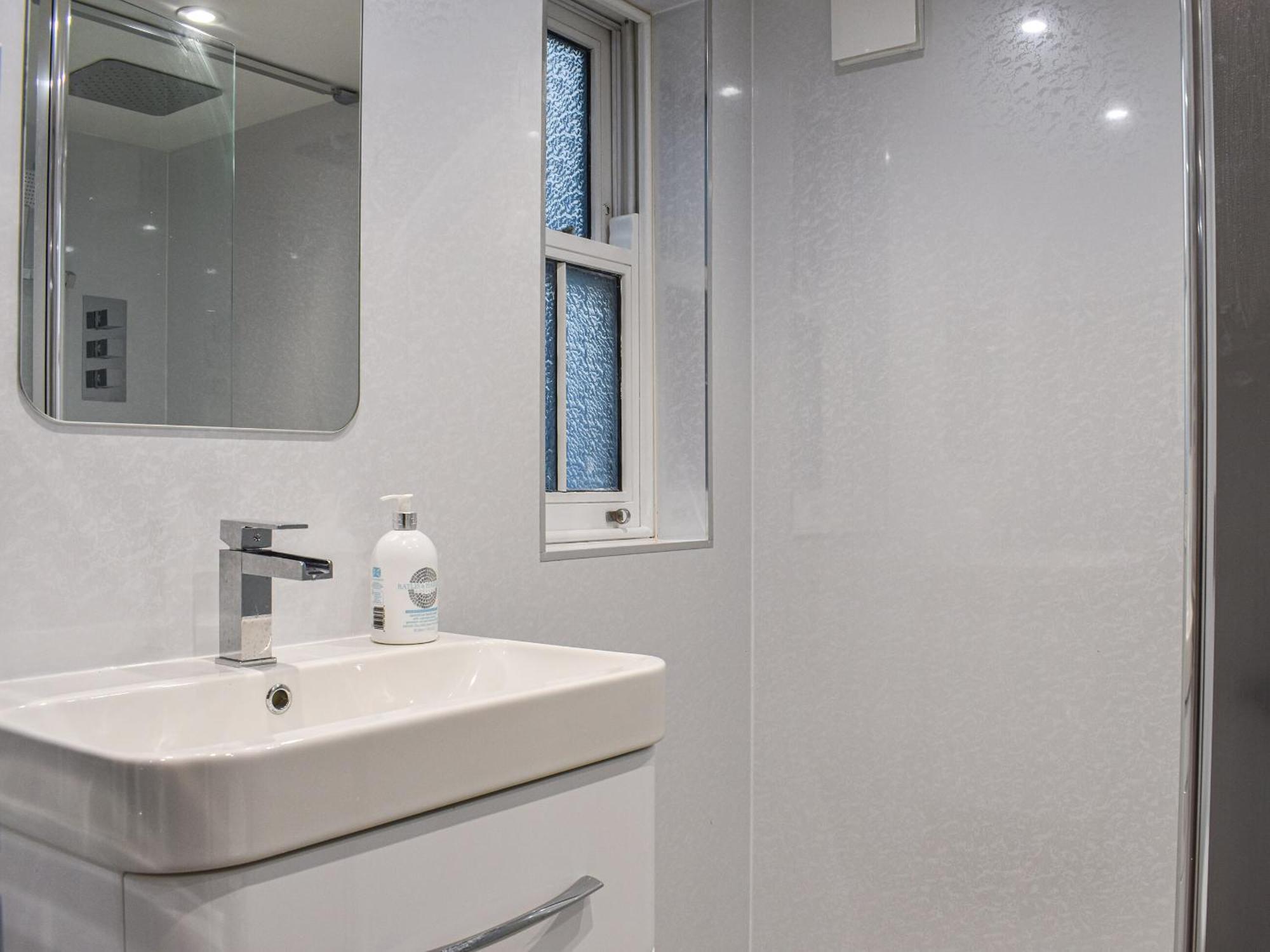 Whitby Bliss Vila Exterior foto